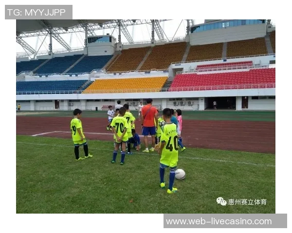 江西联盛足球俱乐部奋勇拼搏助力地方足球发展与青训体系建设 江西联盛足球俱乐部奋勇拼搏助力地方足球发展与青训体系建设